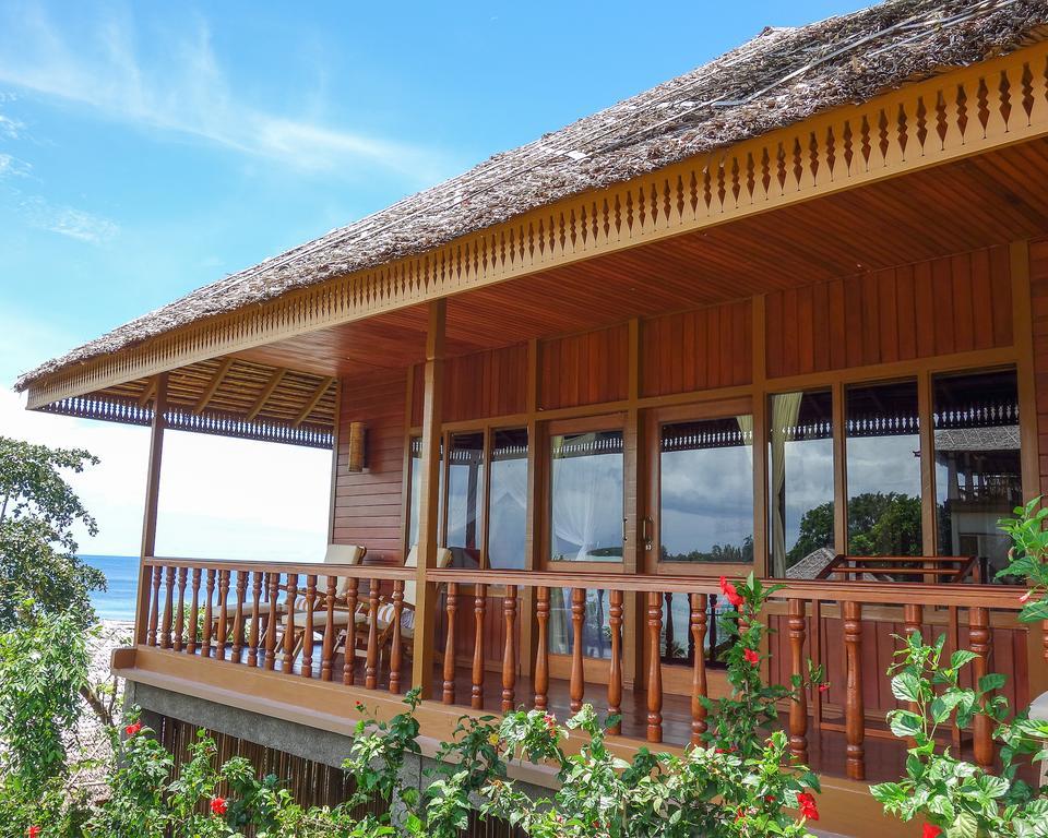 Bunaken Oasis Dive Resort And Spa Ngoại thất bức ảnh